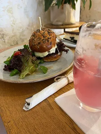 كافيه مونديو، براغ