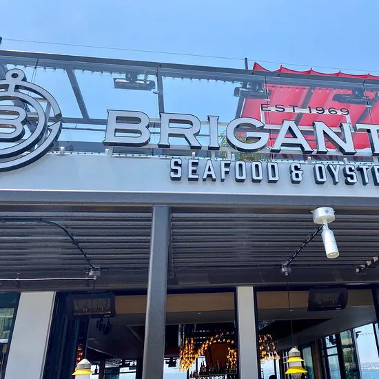 بريغانتين المأكولات البحرية والمحار بار