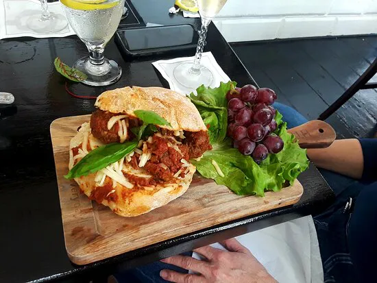 قرية ريفرهاوس فيغان