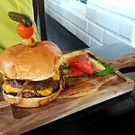 قرية ريفرهاوس فيغان