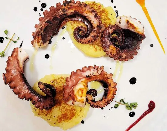 مطعم وصالة نعيمة