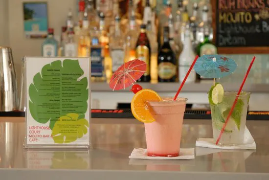 منارة المحكمة مقهى وبار Mojito