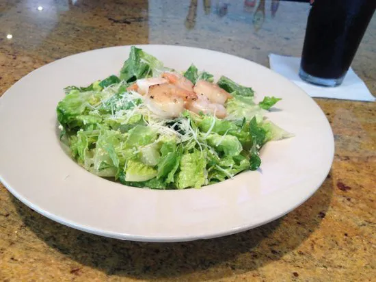 فيليدج بار آند جريل