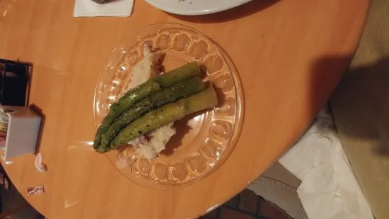 فيليدج بار آند جريل