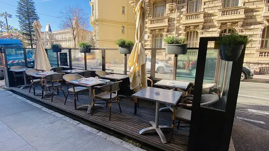 مطعم ميزون جويا نيس