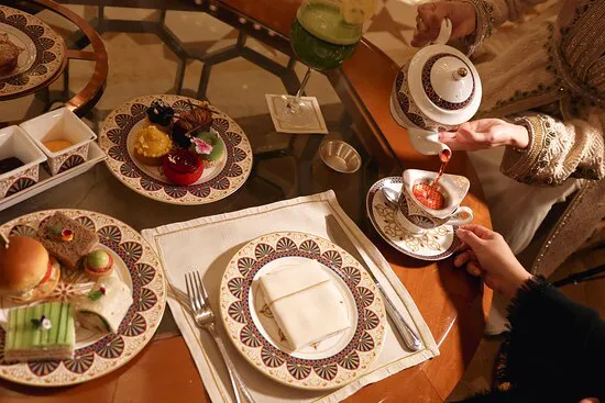 صالة اتريوم لاونج، مسقط