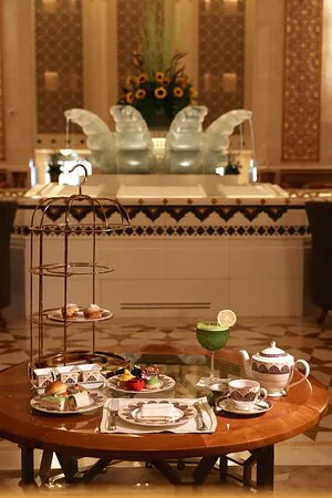 صالة اتريوم لاونج، مسقط