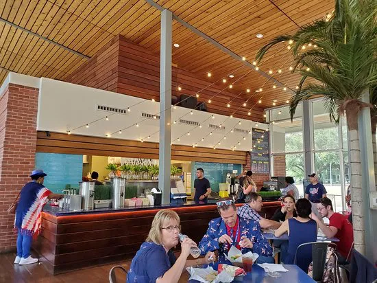 ذا ليك هاوس