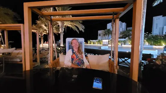 مطعم هانكر، مسقط