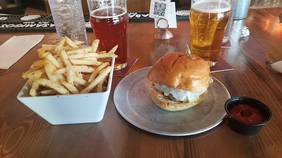 ستاوت برجر وبيرة