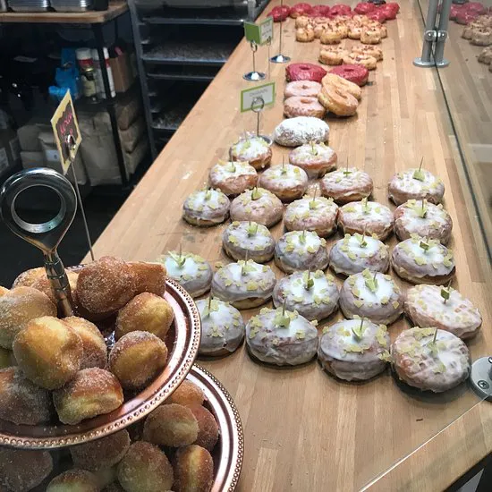 المزجج الذواقة Doughnuts