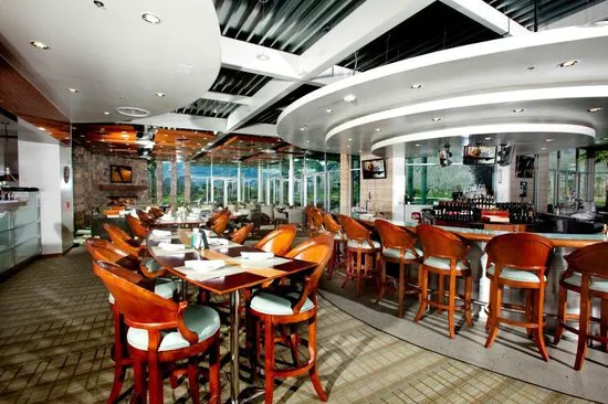 إسينا لاونج آند جريل