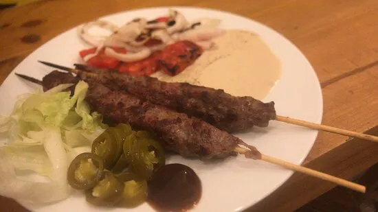 مطعم هوني برجر، دهب