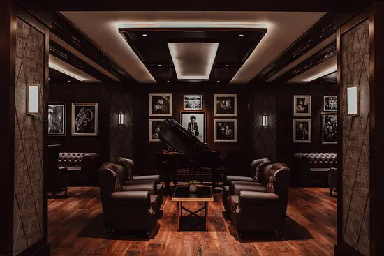 صالة المها، مسقط