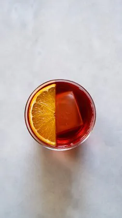 ثلاثة طوابق