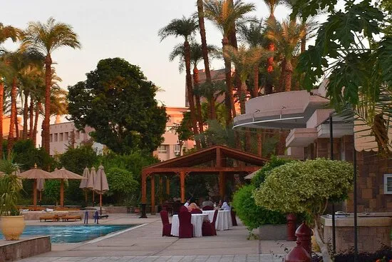 مطعم إل أواسيس