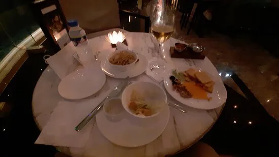 مطعم مانيلا ماريوت جريت روم