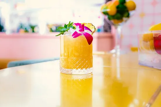 رومبار تروبيكال أولترا لاونج