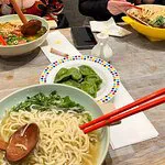 مطعم دوت لاين نودلز