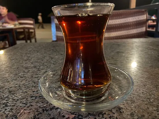 مطعم الشاحوف، الوكرة