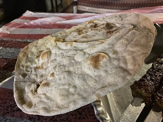 مطعم الشاحوف، الوكرة