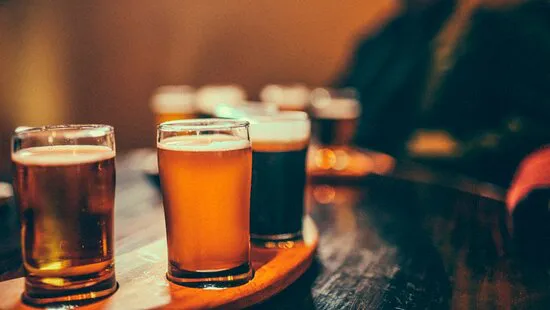 الساحل الغربي الاجتماعية