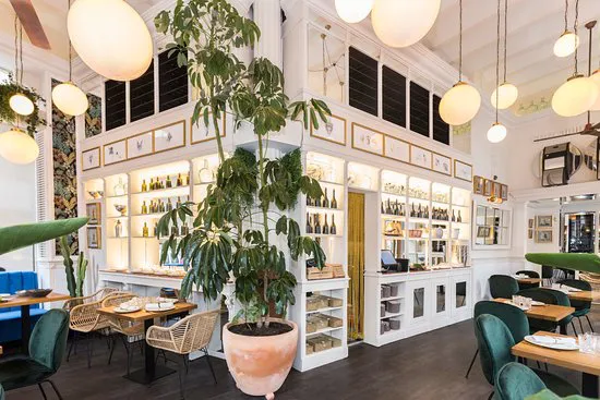 مطعم لوس كوراليس