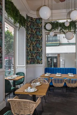 مطعم لوس كوراليس