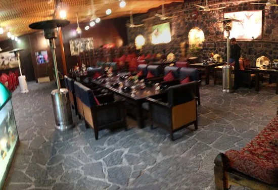 Des Pardes Restaurant