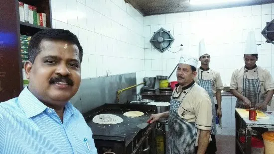 مطعم أودوبي، صلالة