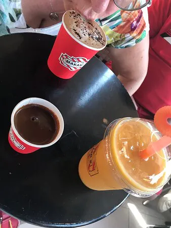 مطعم ومقهى مكاني