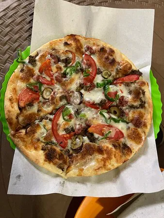 Bosy Cut Pizza And Pie Shop/takeaway