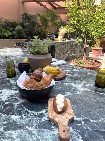 BIVIUM Restaurant-Cafe-Bar