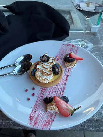 مطعم وبار أوزاركس براسيري