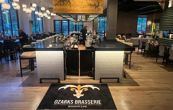مطعم وبار أوزاركس براسيري
