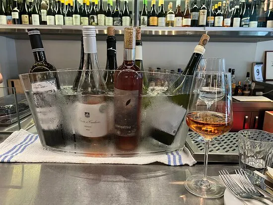 مطعم فراو، أثينا