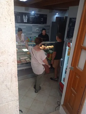 FOX croatian sandwich bar