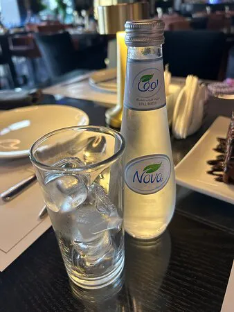 200 مطعم وصالة