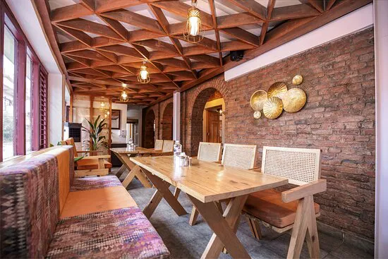 D Moksha Mustang Thakali