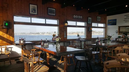 أوشن بيتش بيير كافيه