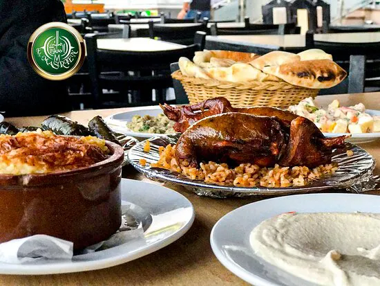 مطعم المصريين للمشويات