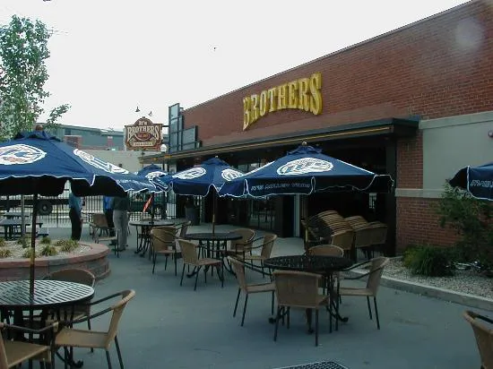بار ومشاوي Brothers