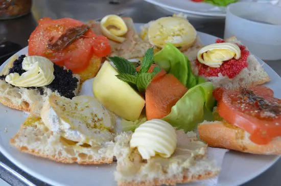 بار ريفر سايد سناك