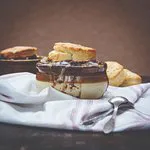 النحلة الذهبية