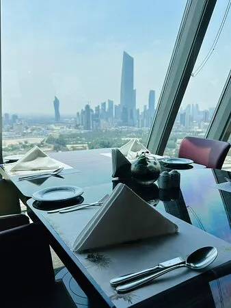 الأفق - مطعم أبراج الكويت