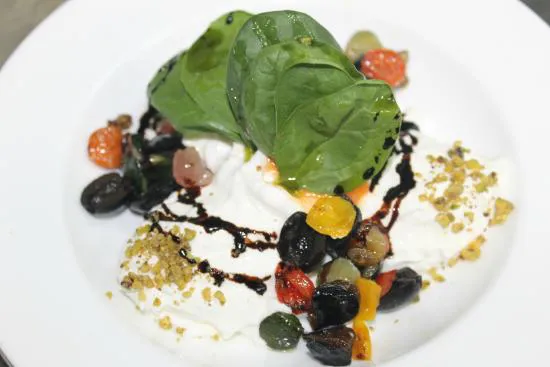 إمبوريو أرماني كافيه - لؤلؤة قطر -