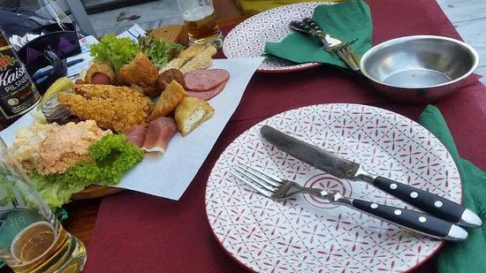 مطعم أكبونوا، أثينا