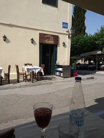 مطعم أكبونوا، أثينا