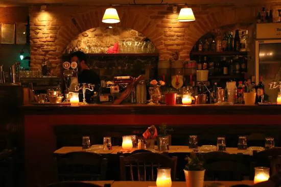 مقهى ومطعم أنافيوتيكا، أثينا