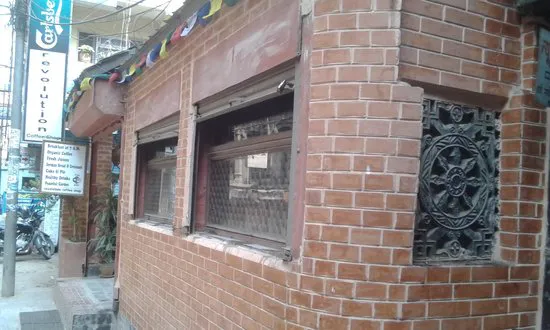 مقهى ومطعم Revolution